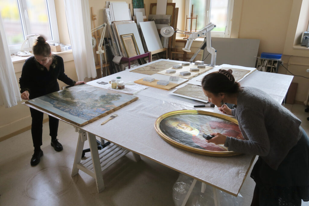 atelier-gehrig et gauthier-anouk gehrig-alice gauthier-conservation-restauration-d'art-art-neuchâtel-lausanne-vaud-diplome HES-membre SCR-tableaux anciens-peinture-œuvres contemporaires-huile sur toile-sculpture-preservation patrimoine artistique-oeuvres-anciennes-contemporaines-sondage
