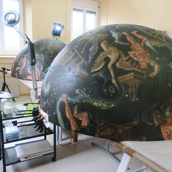 atelier-gehrig et gauthier-anouk gehrig-alice gauthier-conservation-restauration-d'art-art-neuchâtel-lausanne-vaud-diplome HES-membre SCR-tableaux anciens-peinture-œuvres contemporaires-huile sur toile-sculpture-preservation patrimoine artistique-oeuvres-anciennes-contemporaines-sondage